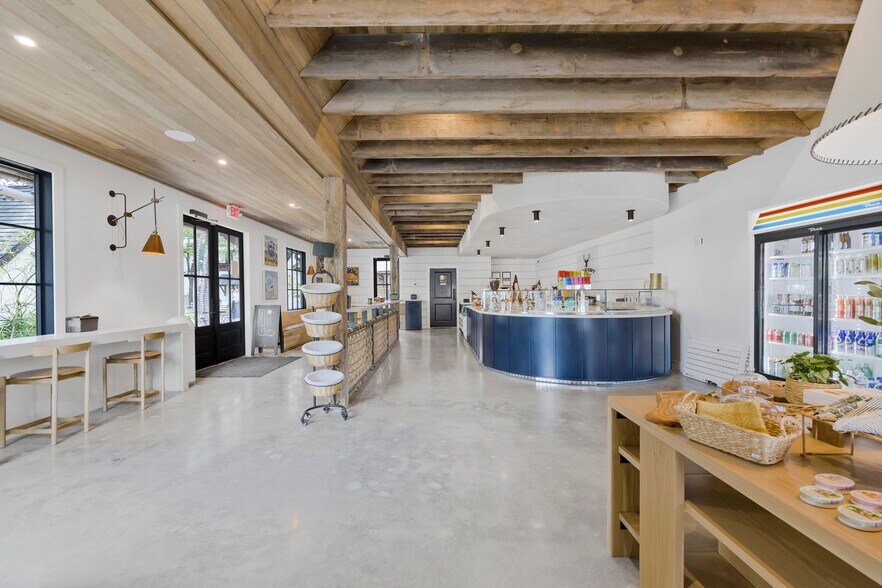 More Photos Of 425 E Main St, Fredericksburg Restaurant For Sale