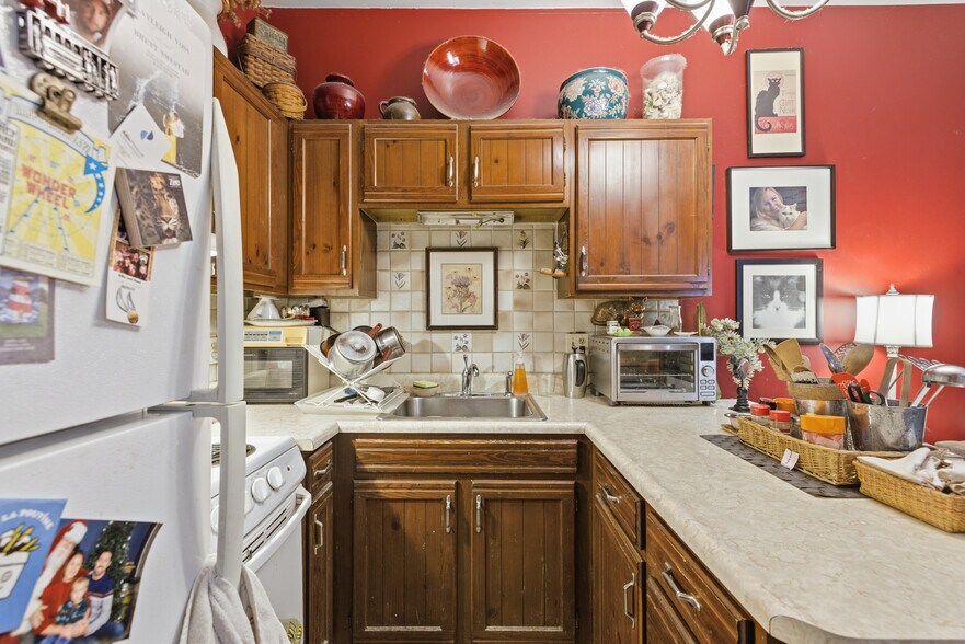 More Photos Of 275 Main St, South Berwick Storefront For Sale