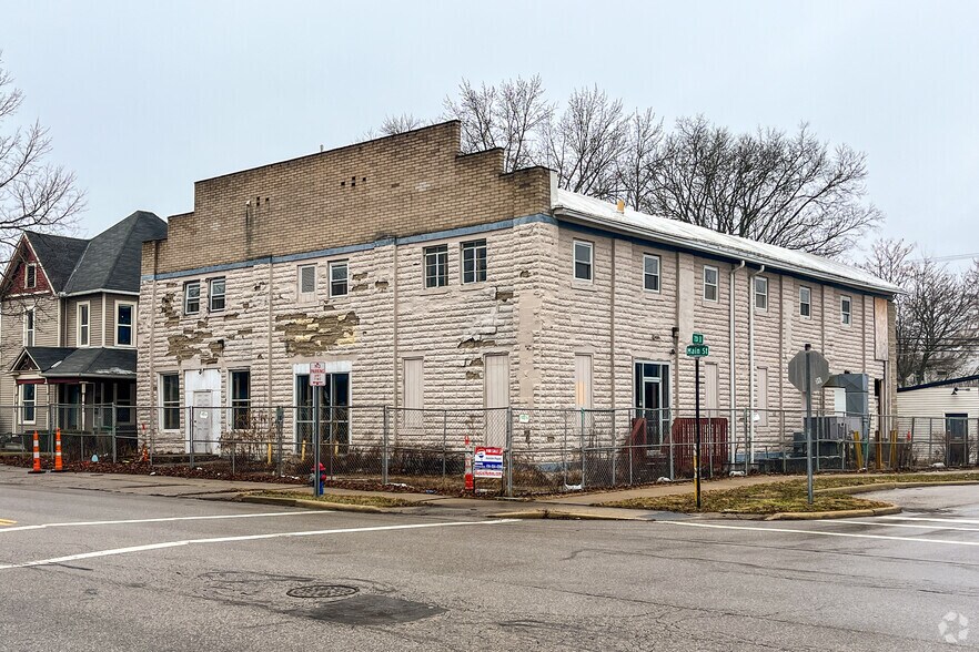 Primary Photo Of 303 S Main St, Marysville Office Residential For Sale