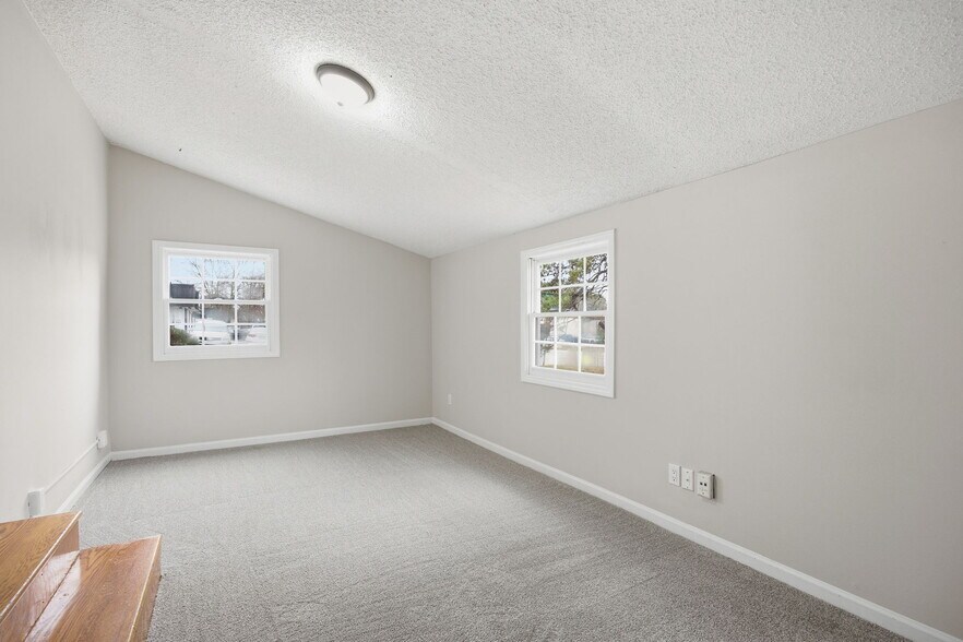 More Photos Of 1651 Donna Lynn Dr, Smyrna Office For Sale