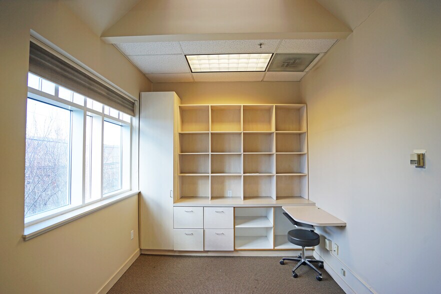 More Photos Of 1005 W Walnut St, Yakima Medical For Lease