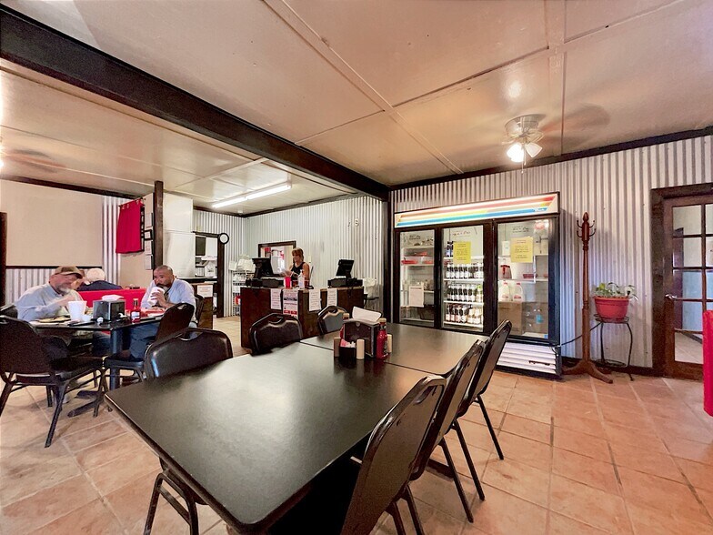 More Photos Of 3047 TX-16 Hwy, Tilden General Retail For Sale