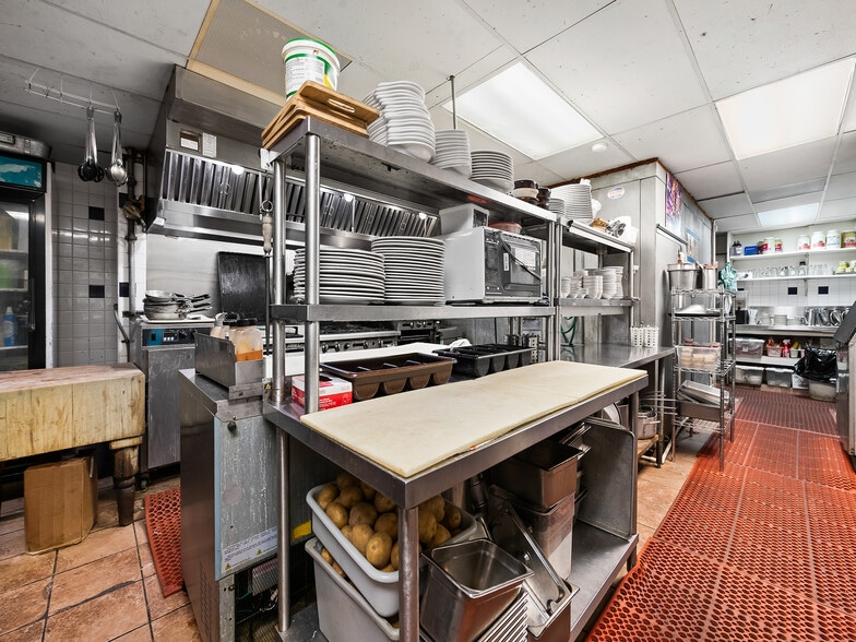 More Photos Of 3016 E Commercial Blvd, Fort Lauderdale Restaurant For Sale