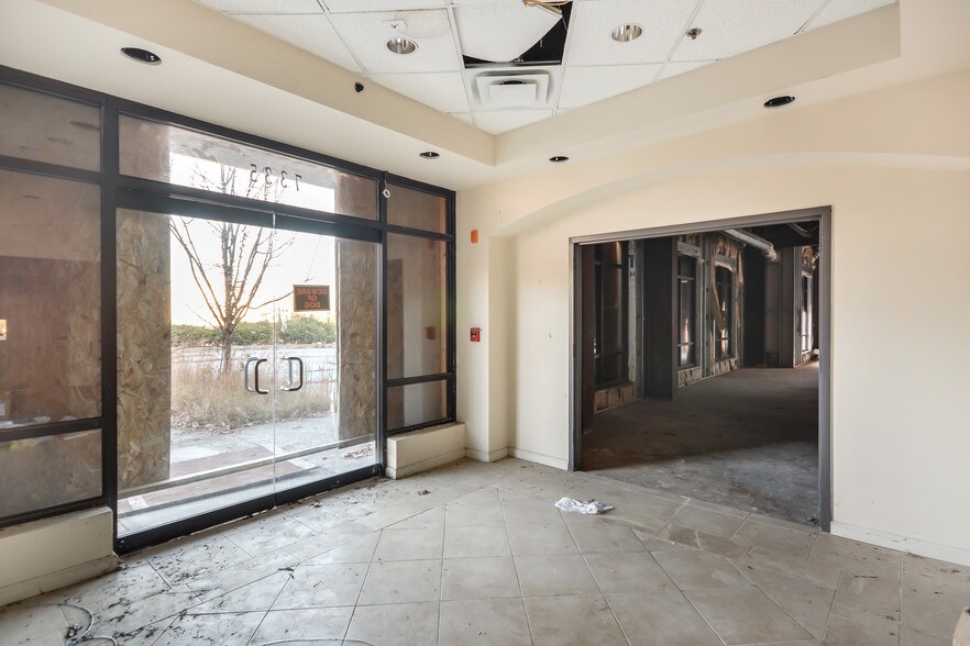 More Photos Of 7335 Old National Hwy, Riverdale Medical For Sale