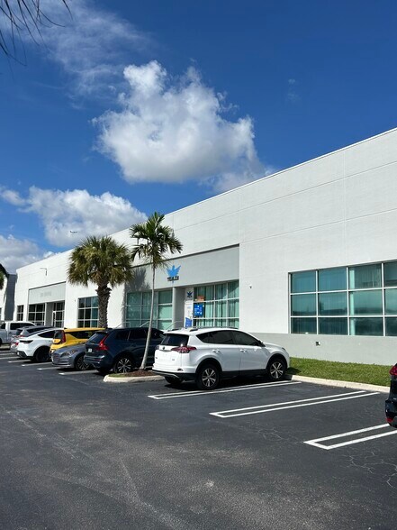 More Photos Of 7448-7498 NW 54th St, Miami Warehouse For Lease
