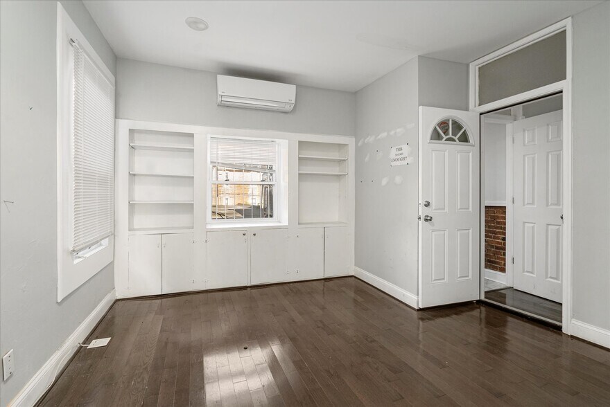More Photos Of 204 E 25th St, Baltimore Office For Sale
