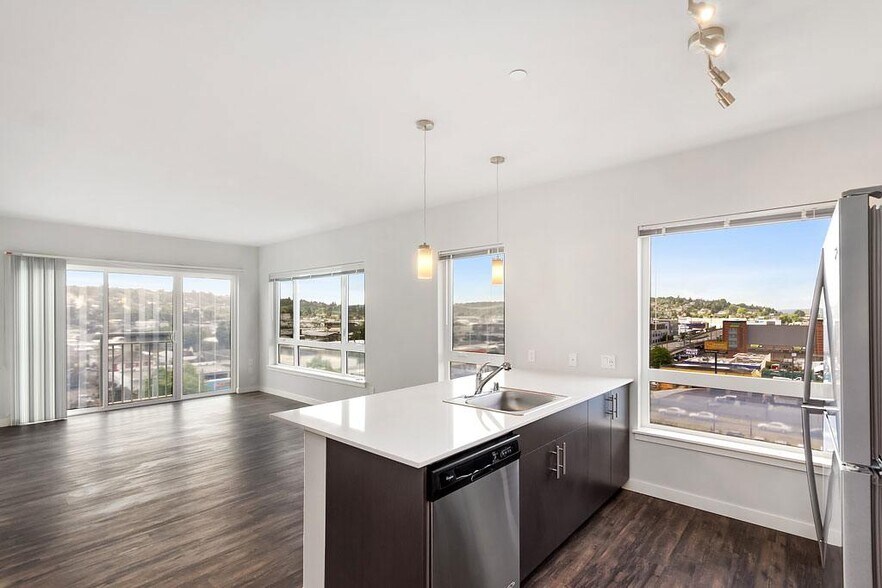 More Photos Of 1516 NW 51st St, Seattle Apartments For Sale