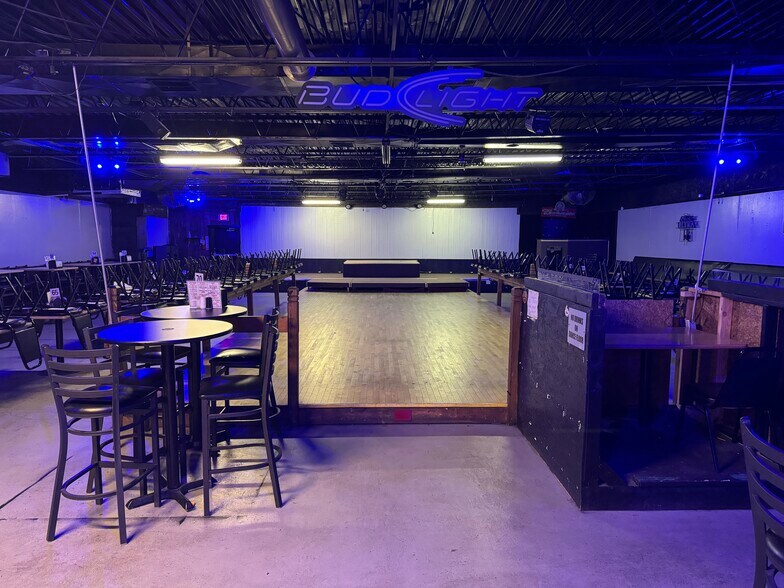 More Photos Of 3080 W State St, Bristol Bar For Sale