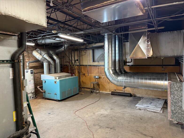 More Photos Of 4949 N Western Ave, Chicago Warehouse For Sale