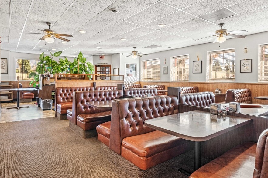 More Photos Of 116 W Ramsey St, Banning Restaurant For Sale