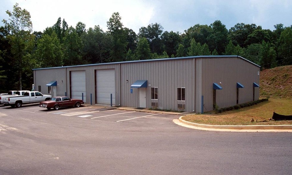 Primary Photo Of 295 Gateway Dr, Canton Warehouse For Lease
