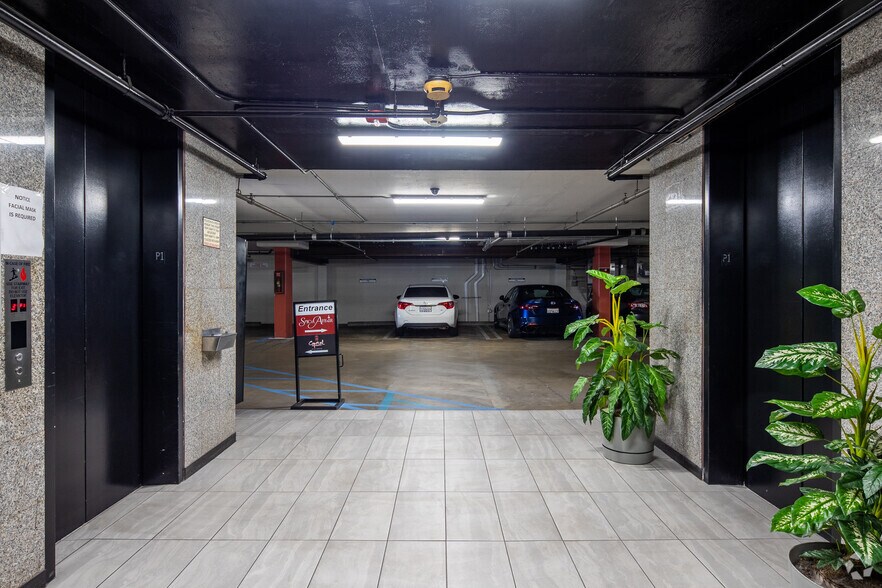 More Photos Of 50 N La Cienega Blvd, Beverly Hills Coworking Space