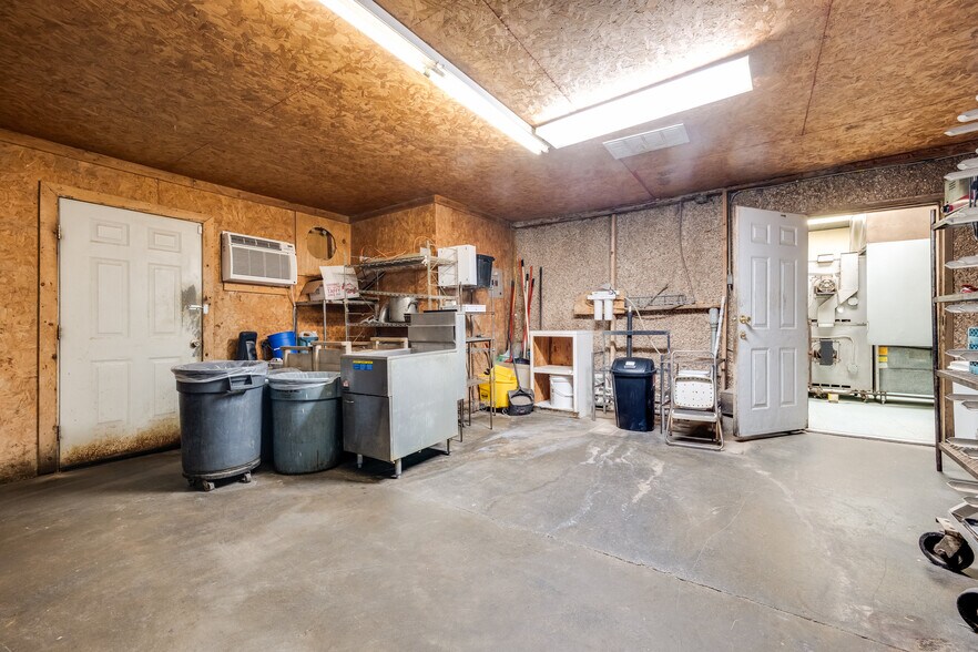 More Photos Of 7789 US-83, Wheeler General Retail For Sale