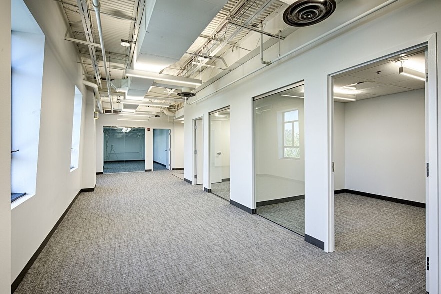 More Photos Of 123 N Pitt St, Alexandria Office For Lease
