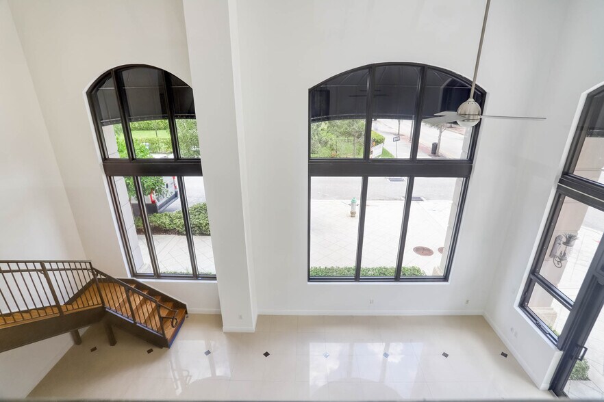 More Photos Of 701 S Olive Ave, West Palm Beach Office For Sale