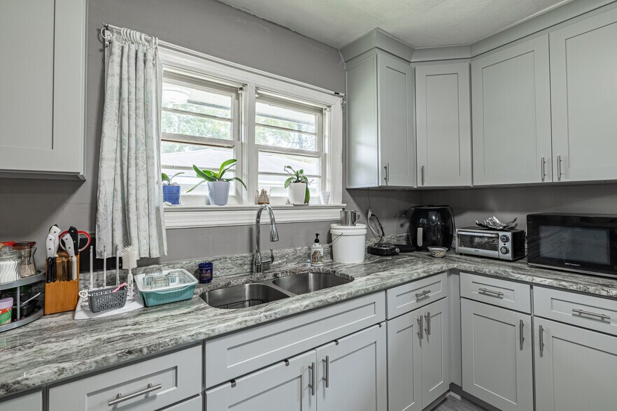 More Photos Of 4933 George Washington Mem Hwy, Yorktown Land For Sale