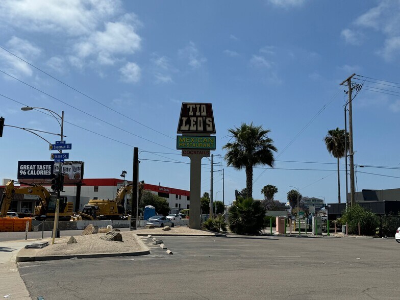 More Photos Of 5302 Napa St, San Diego Restaurant For Lease