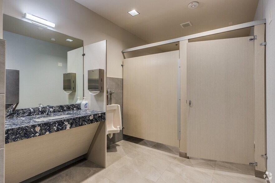 More Photos Of 100 Rialto Pl, Melbourne Office For Lease