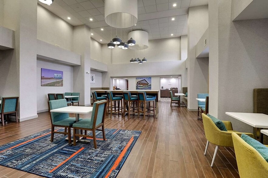 More Photos Of 5723 Heritage Crossing Dr, Glen Carbon Hotel For Sale