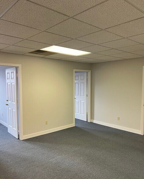 More Photos Of 3516 Plank Rd, Fredericksburg Office For Lease