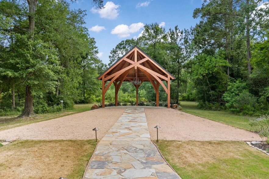 More Photos Of 30663 Moore Rd, Magnolia Freestanding For Sale