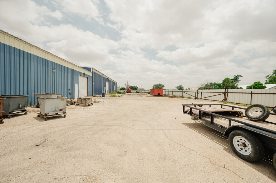 More Photos Of 12915 W County Road 122, Odessa Warehouse For Sale