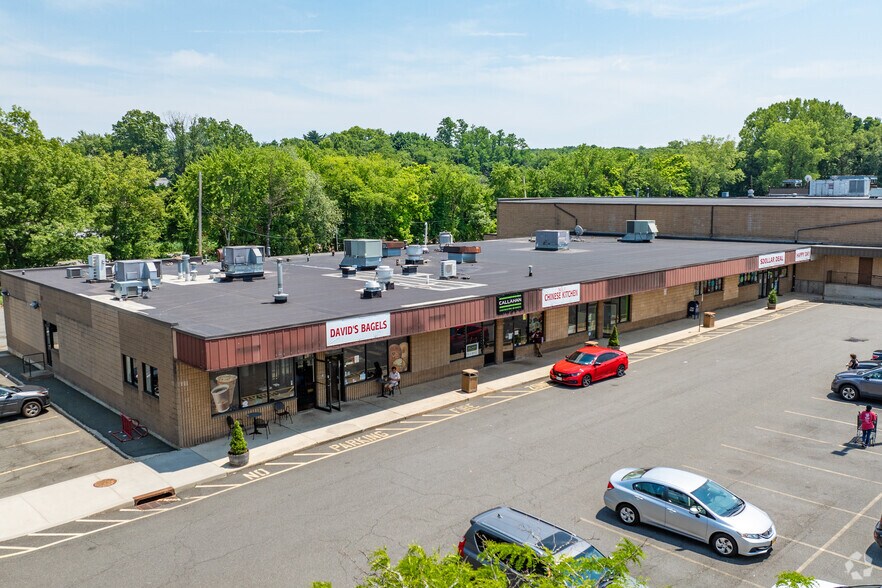 More Photos Of 2-88 N Main St, New City Unknown For Lease