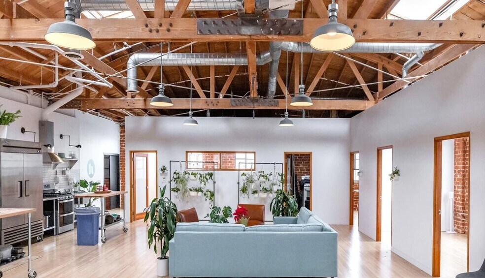 More Photos Of 6535-6547 Santa Monica Blvd, Los Angeles Loft Creative Space For Lease