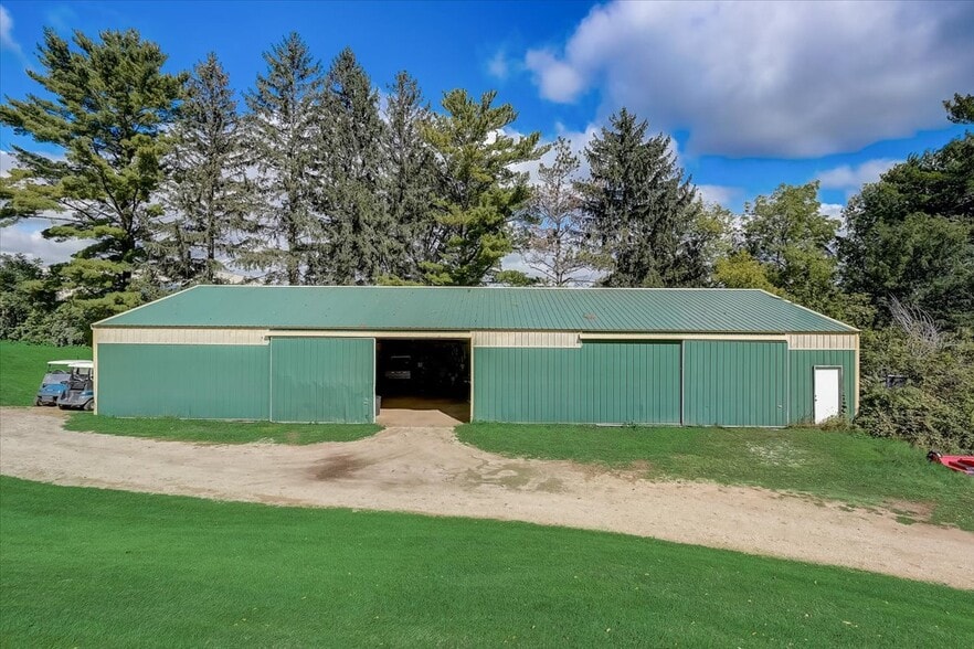 More Photos Of 800 S Main St, Lake Mills Golf Course Driving Range For Sale