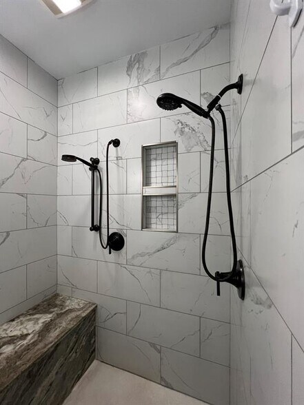 More Photos Of 700 Keogh Ct, Great Falls Light Distribution For Lease