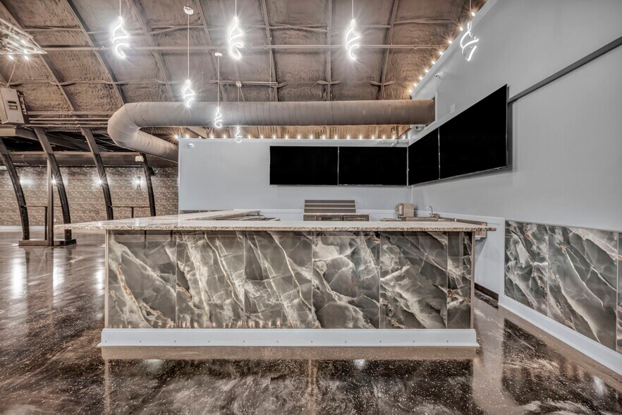 More Photos Of 1025 E Fifth Ave, Columbus Warehouse For Lease