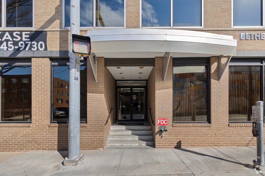 More Photos Of 8216-8218 Wisconsin Ave, Bethesda Medical For Sale