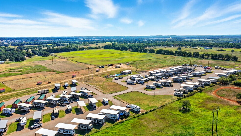 More Photos Of 351 My Ln, Millsap Trailer Camper Park For Sale