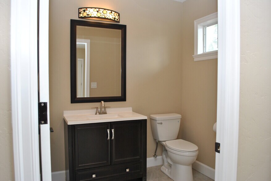 More Photos Of 5710 4th St N, Saint Petersburg Office Residential For Sale