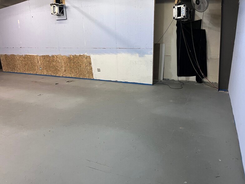 More Photos Of 132 S 800 W, Salt Lake City General Retail For Lease
