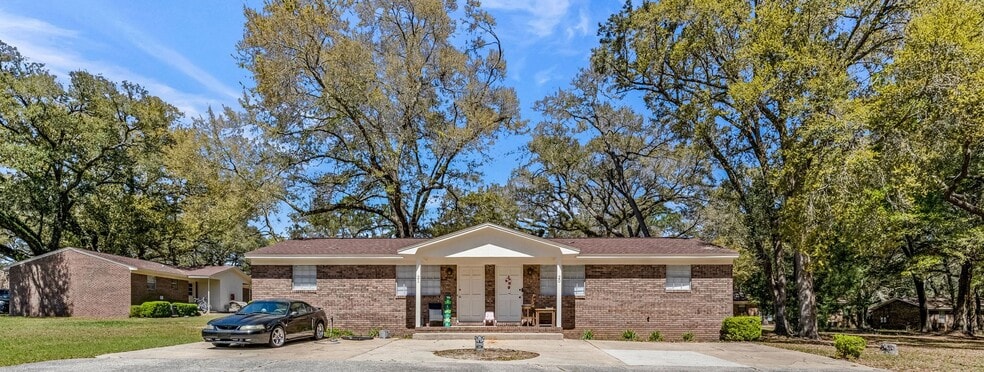 More Photos Of 8640 Jernigan Rd, Pensacola Apartments For Sale