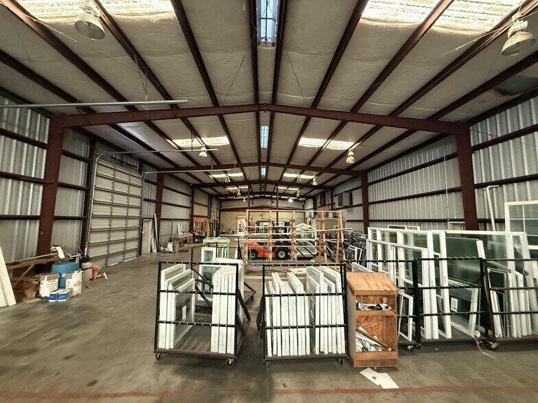 More Photos Of 10827 Tower Oaks Blvd, Houston Warehouse For Sale