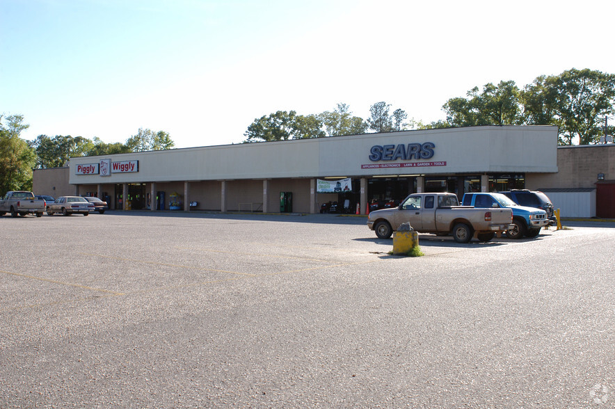 Primary Photo Of 918-1026 S Alabama Ave, Monroeville Unknown For Lease