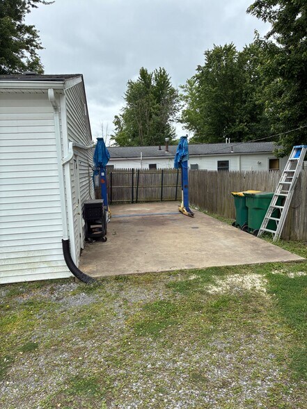 More Photos Of 88 Southern Dr, Rochester Industrial For Sale