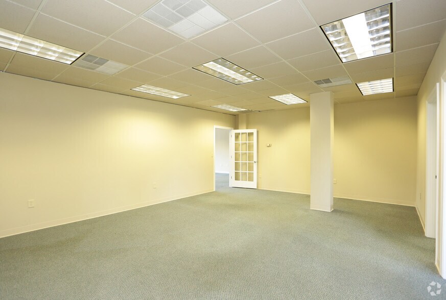 More Photos Of 2395 Wall St SE, Conyers Office For Lease