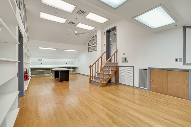 More Photos Of 107 Stuyvesant Ave, Lyndhurst Office For Lease