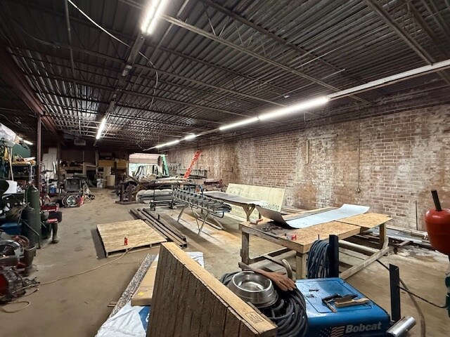 More Photos Of 1525 9th Ave SE, Hickory Warehouse For Sale