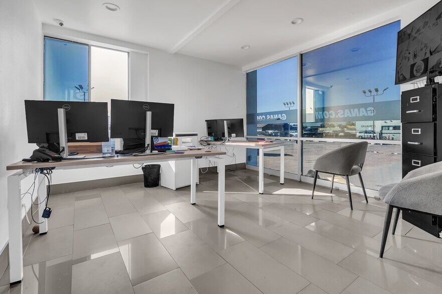 More Photos Of 13851-13861 Harbor Boulevard, Garden Grove Auto Dealership For Lease