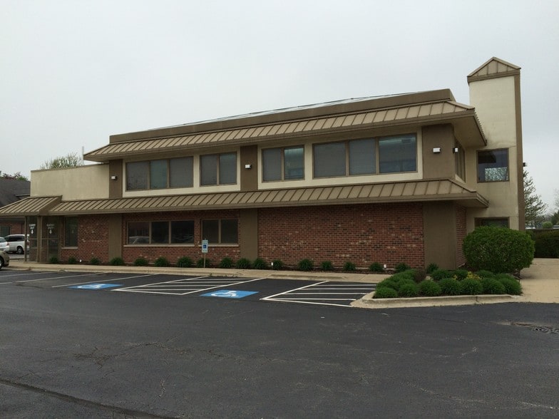 More Photos Of 10211 W Lincoln Hwy, Frankfort Restaurant For Lease