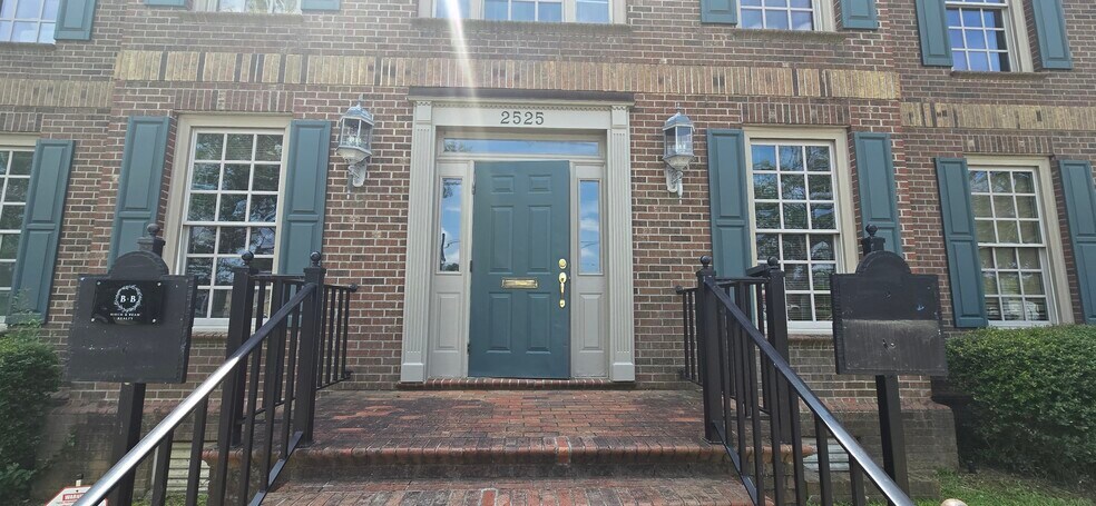 More Photos Of 2525 Raeford Rd, Fayetteville Medical For Lease