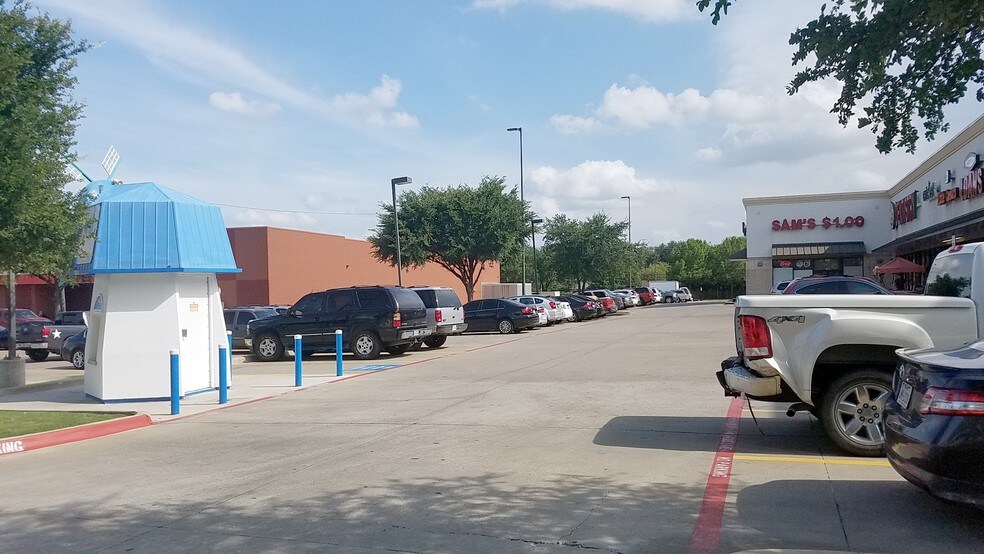 More Photos Of 1250 E Pioneer Pky, Arlington Unknown For Lease