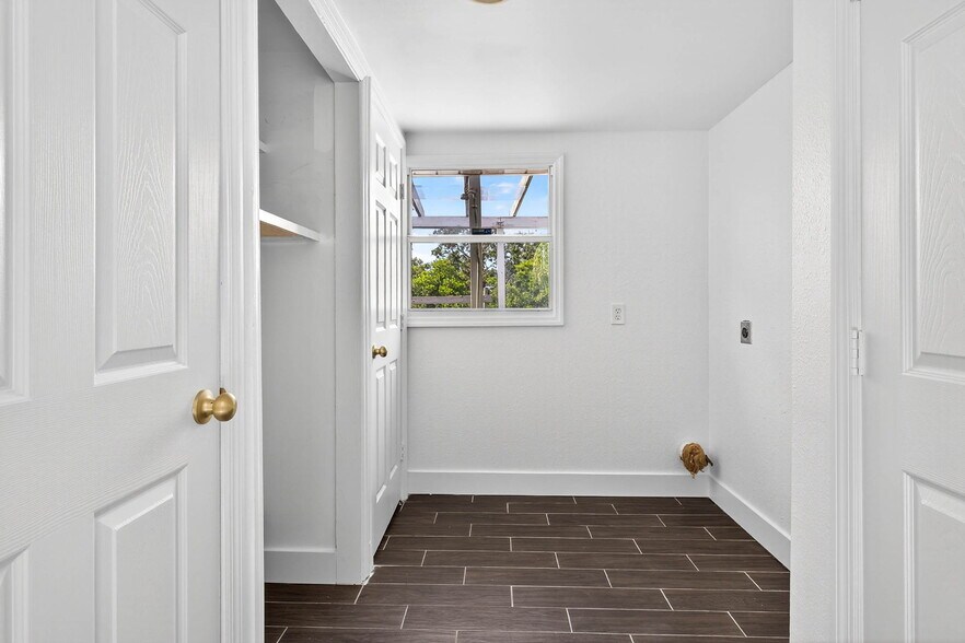 More Photos Of 3225 W Shell Point Rd, Ruskin Apartments For Sale