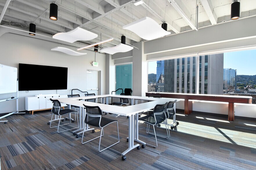 More Photos Of 421 SW 6th Ave, Portland Office For Lease