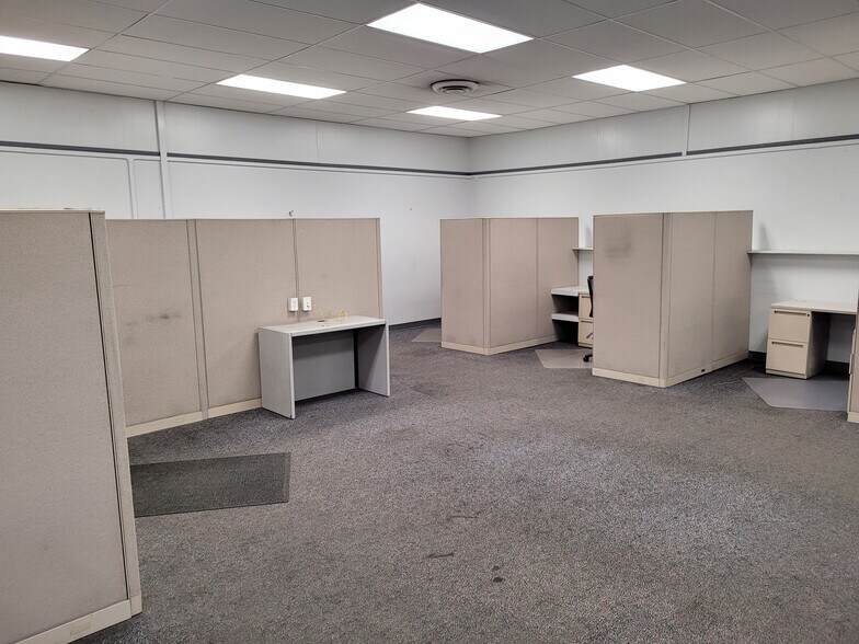 More Photos Of 1900 W Muhammad Ali Blvd, Louisville Manufacturing For Lease