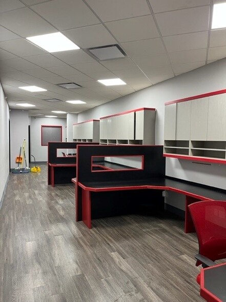 More Photos Of 3739-3741 White Plains Rd, Bronx Manufacturing For Lease